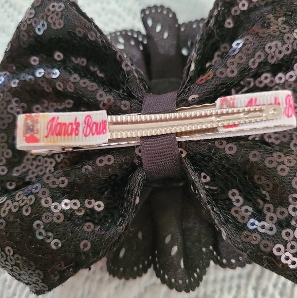 Adams family couture bow - Picture 2 of 2